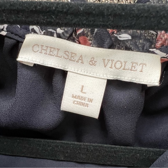 Navy dress -size Large - Picture 4 of 9